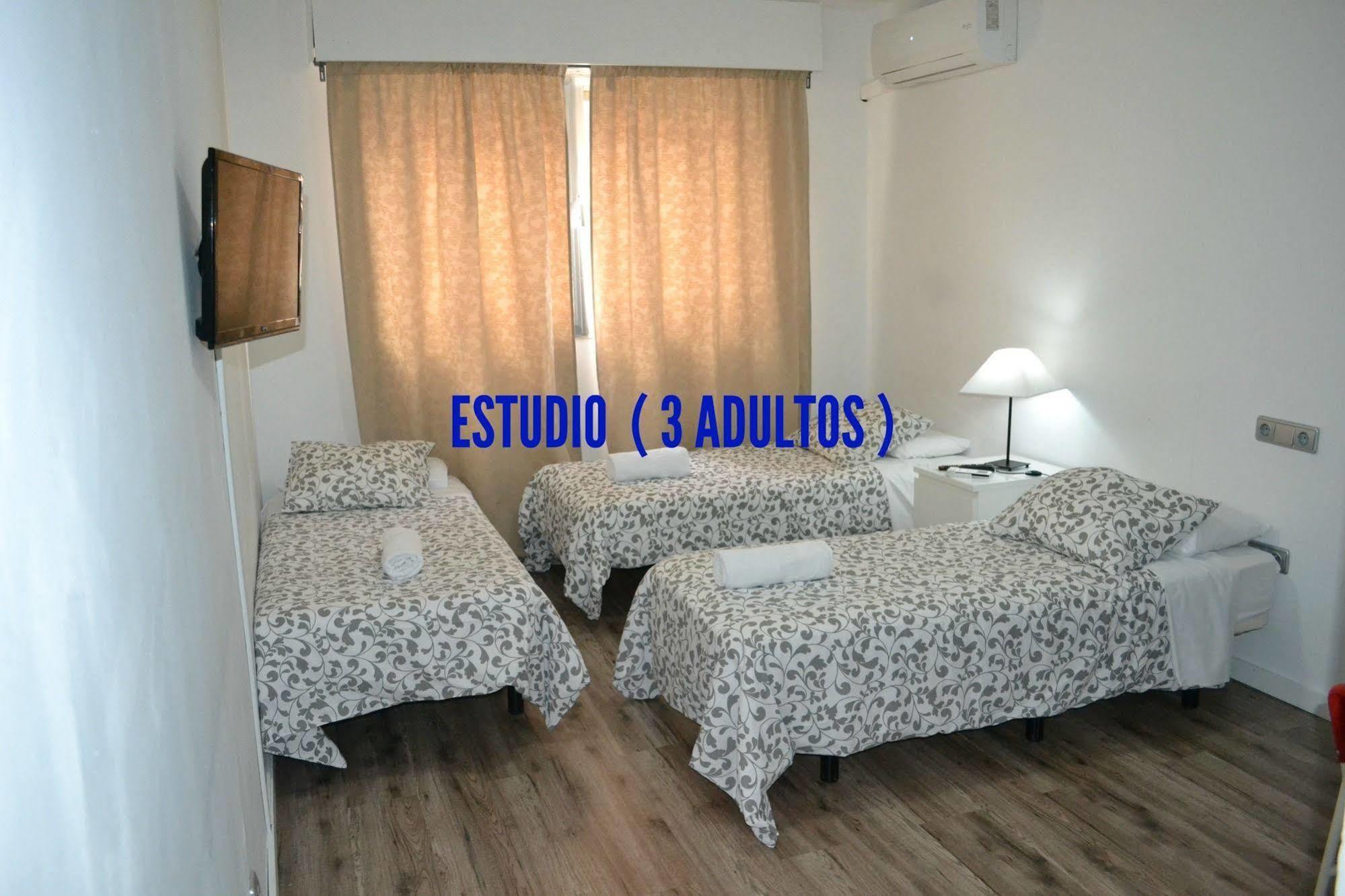 Apartamentos Arapiles Madri Exterior foto